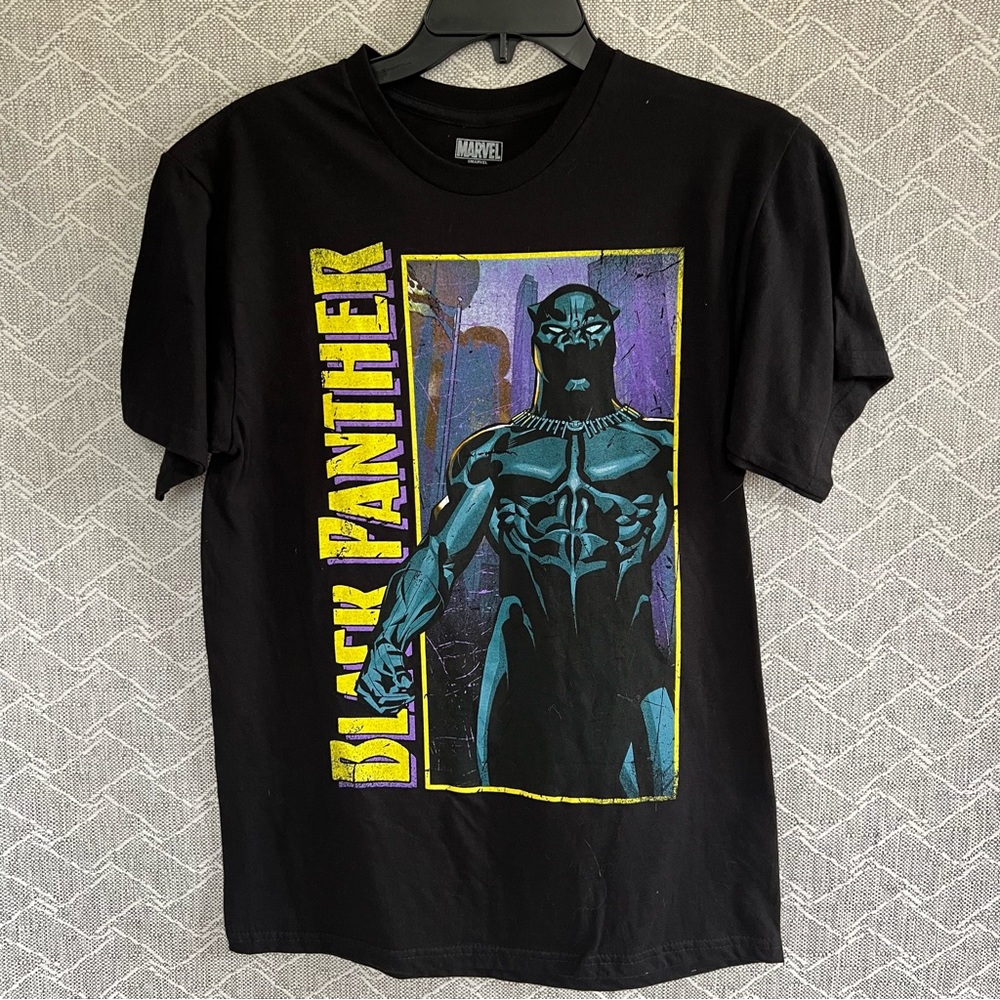 Black Panther Marvel T-shirt EUC